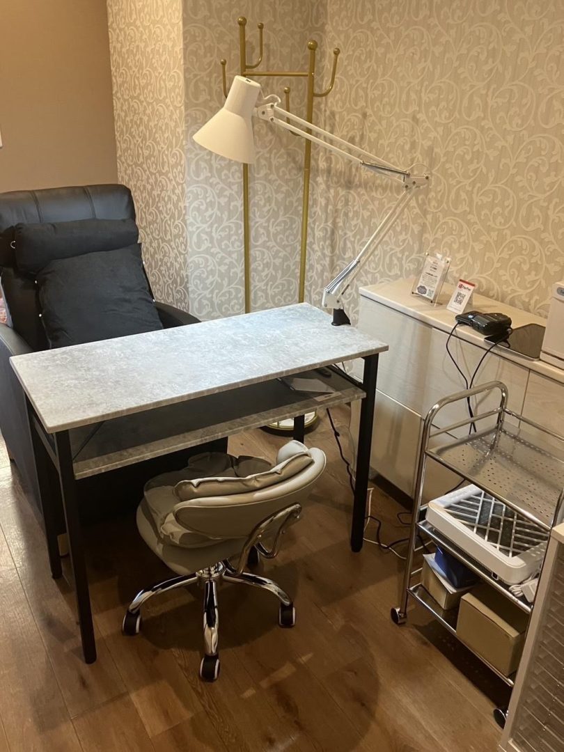 The Nail Parlor
